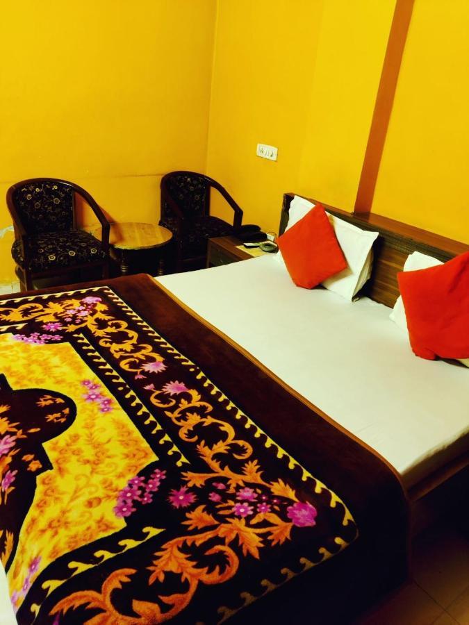 Hotel Novelty 贾姆穆 外观 照片