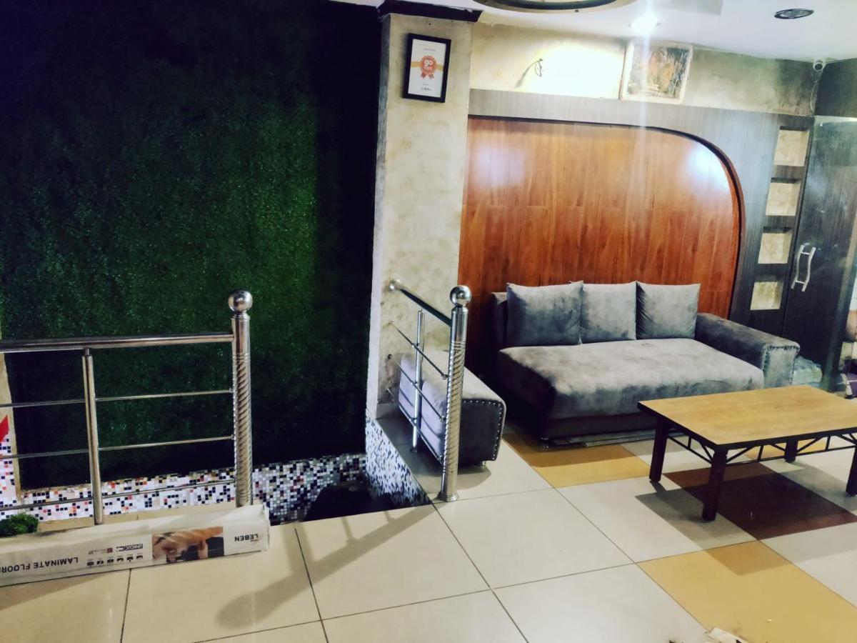 Hotel Novelty 贾姆穆 外观 照片
